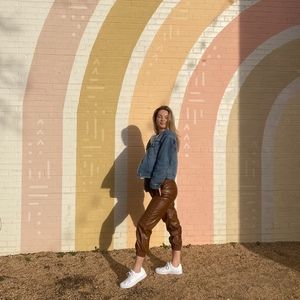 Meet your Posher, Holly